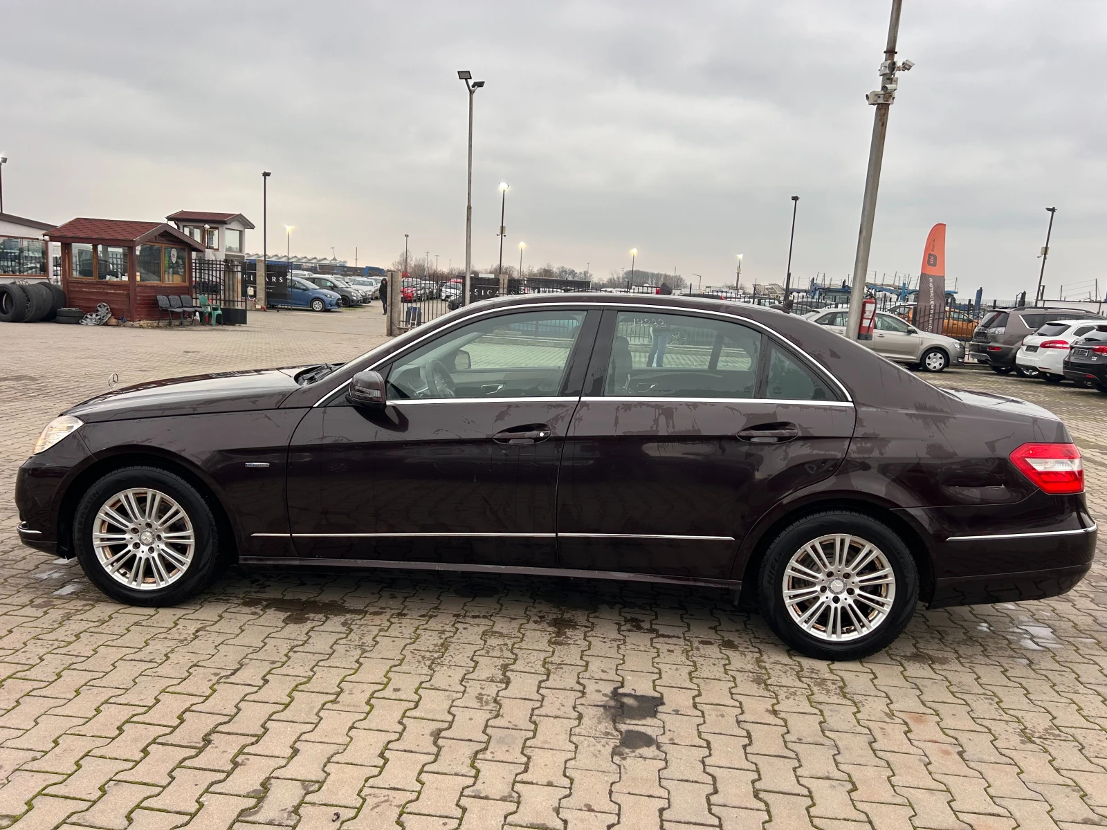Mercedes-Benz E 220 CDI AVTOMAT/NAVI EURO 5 - изображение 9