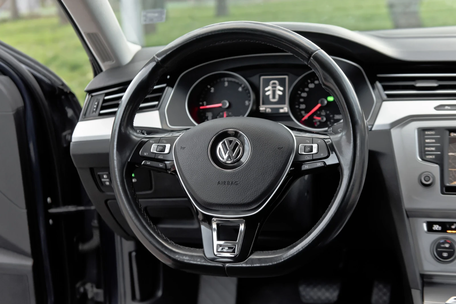 VW Passat Vw passat B8* 2.0TDI 150�.� DSG Highline ACC*  | Mobile.bg � ����������� 15