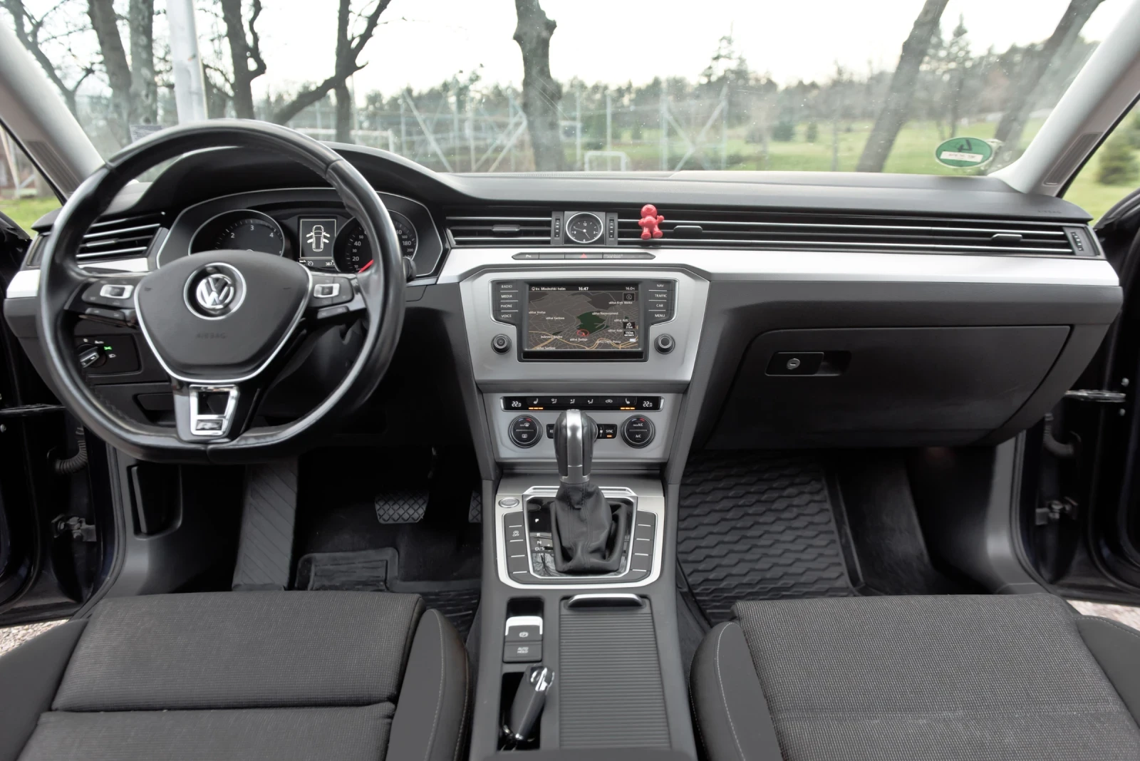 VW Passat Vw passat B8* 2.0TDI* R LINE* ACC* МАСАЖ*  - изображение 10