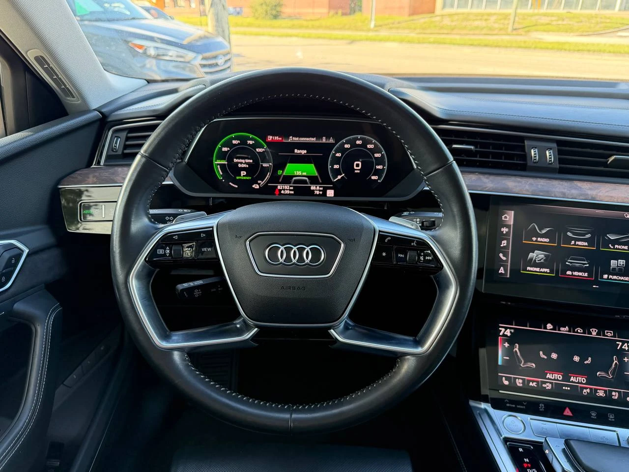 Audi E-Tron Prestige - изображение 7