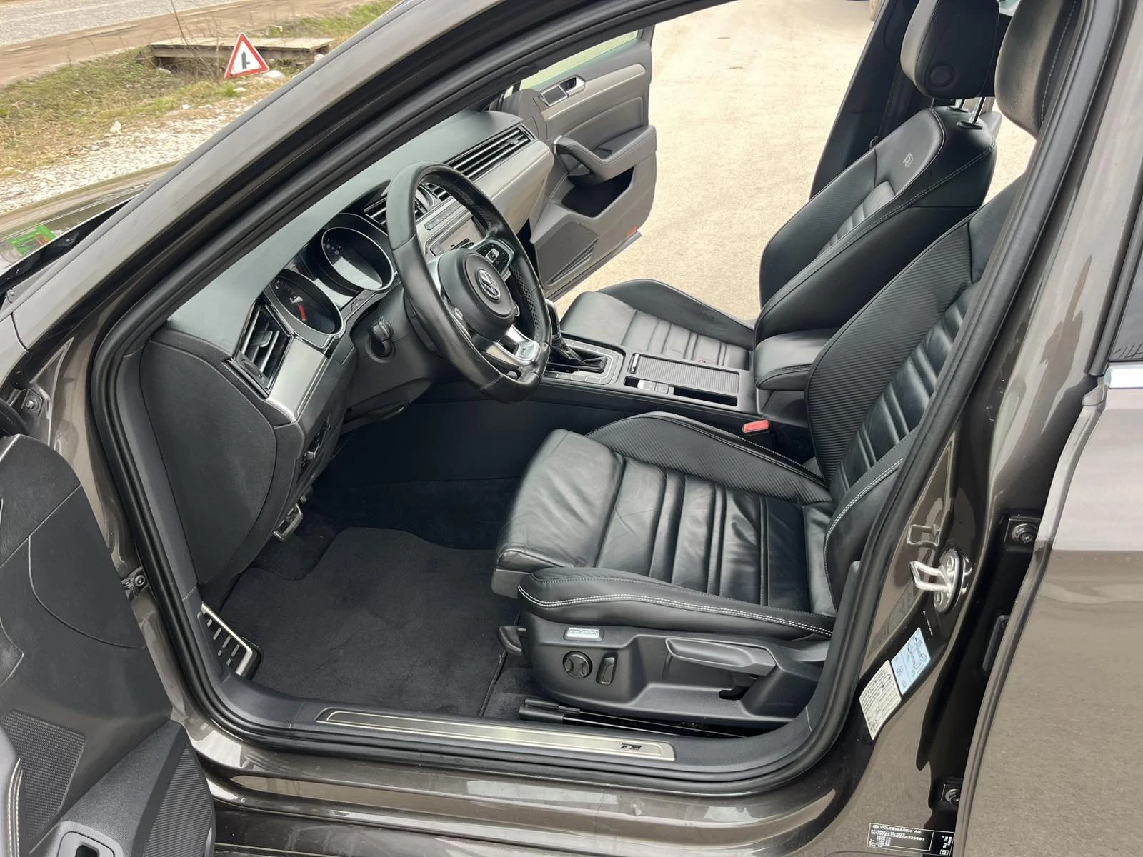 VW Passat R-LINE 2.0TDI 150кс EURO 6B FULL ВНОС ИТАЛИЯ - изображение 7