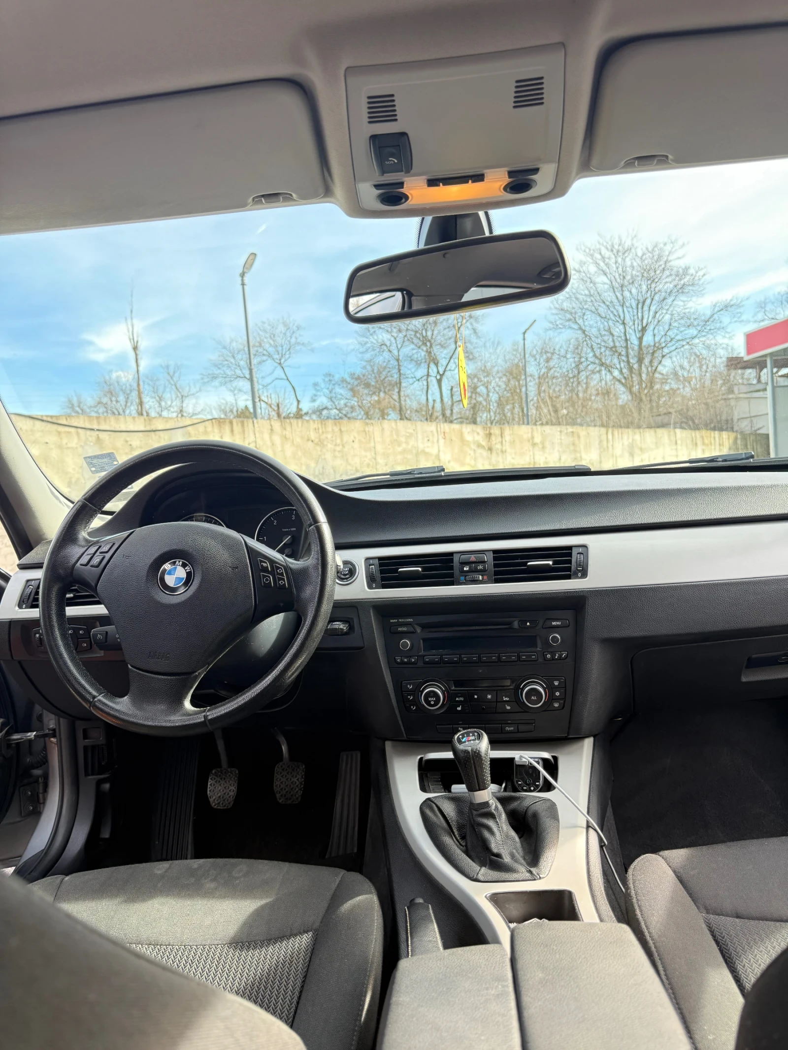 BMW 318 318d 143кс подгрев/климатроник/парктроник/темпомат - изображение 9