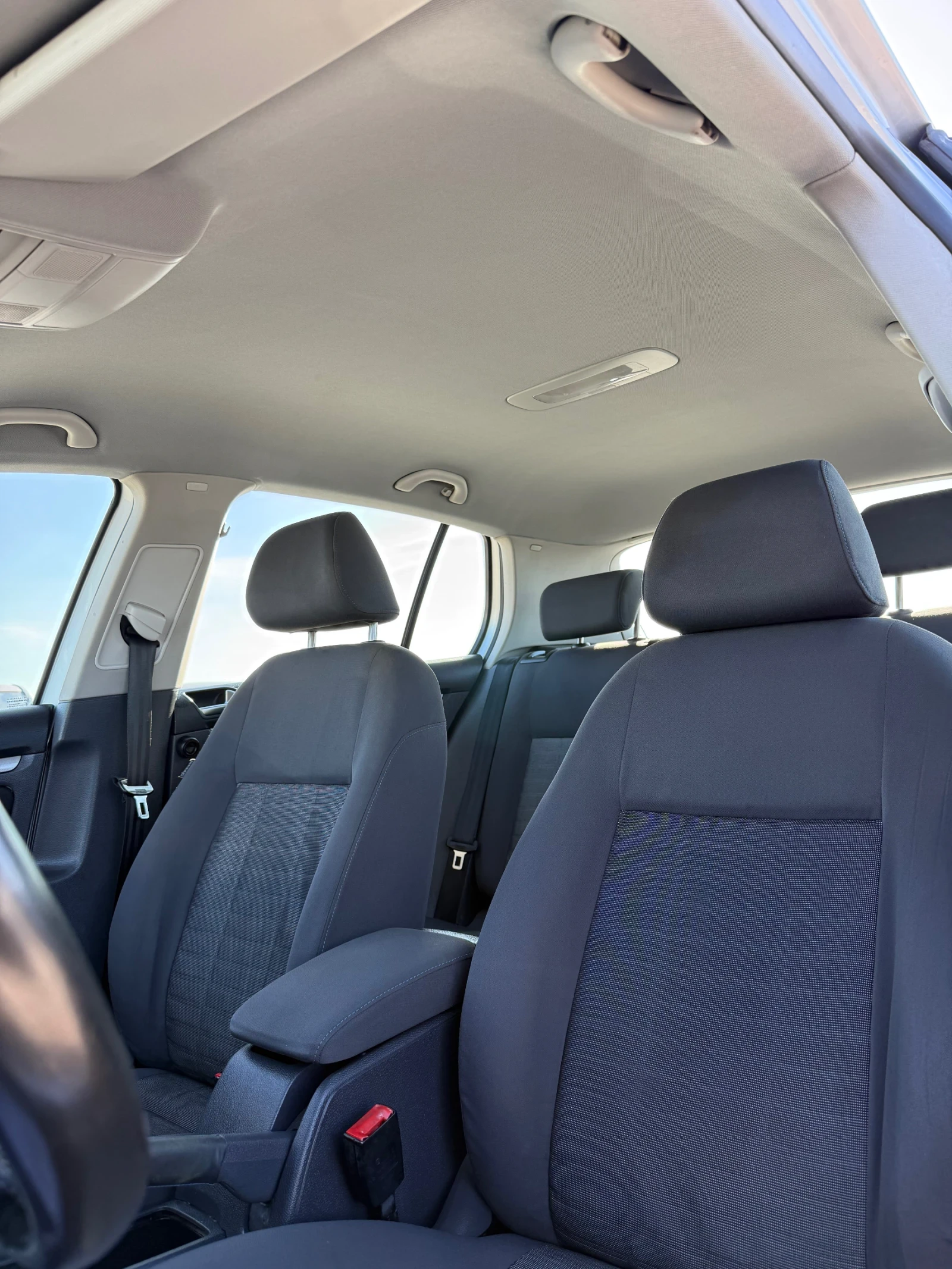 VW Golf 1.9 TDi * NAVI* , снимка 13 - Автомобили и джипове - 53812813