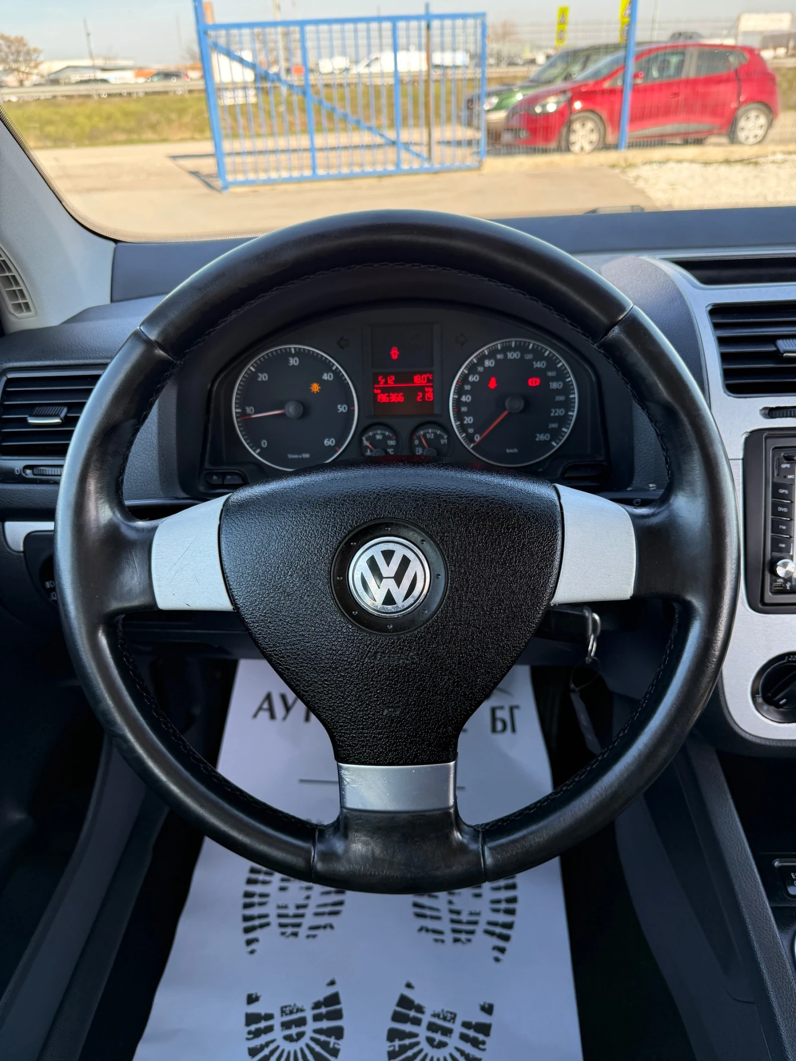 VW Golf 1.9 TDi * NAVI* , снимка 10 - Автомобили и джипове - 53812813