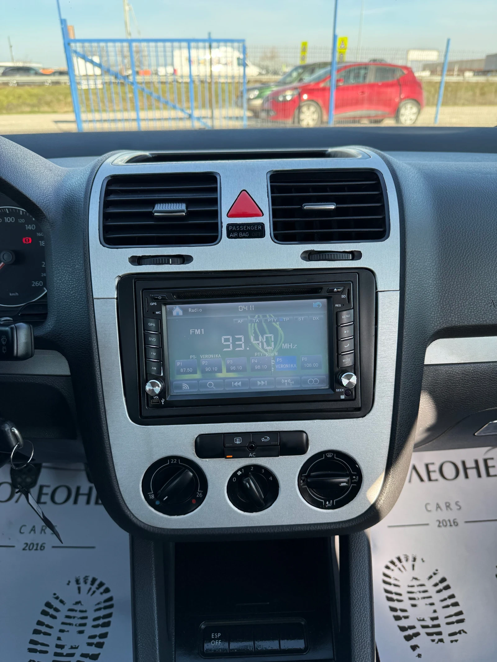 VW Golf 1.9 TDi * NAVI* , снимка 11 - Автомобили и джипове - 53812813