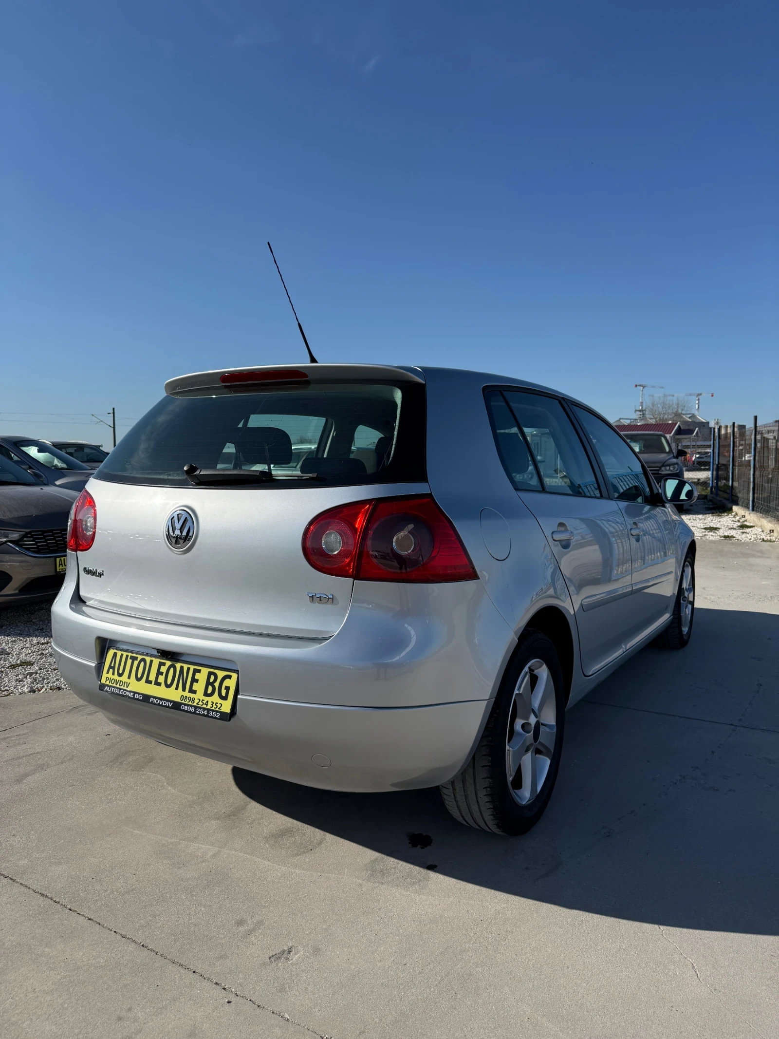 VW Golf 1.9 TDi * NAVI* , снимка 4 - Автомобили и джипове - 53812813