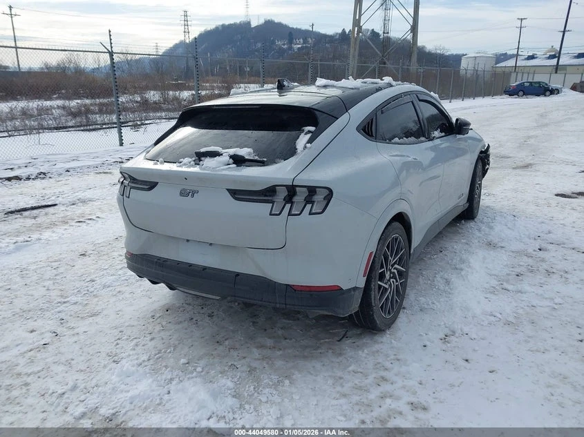 Ford Mustang Mach-E Gt, снимка 4 - Автомобили и джипове - 53823671