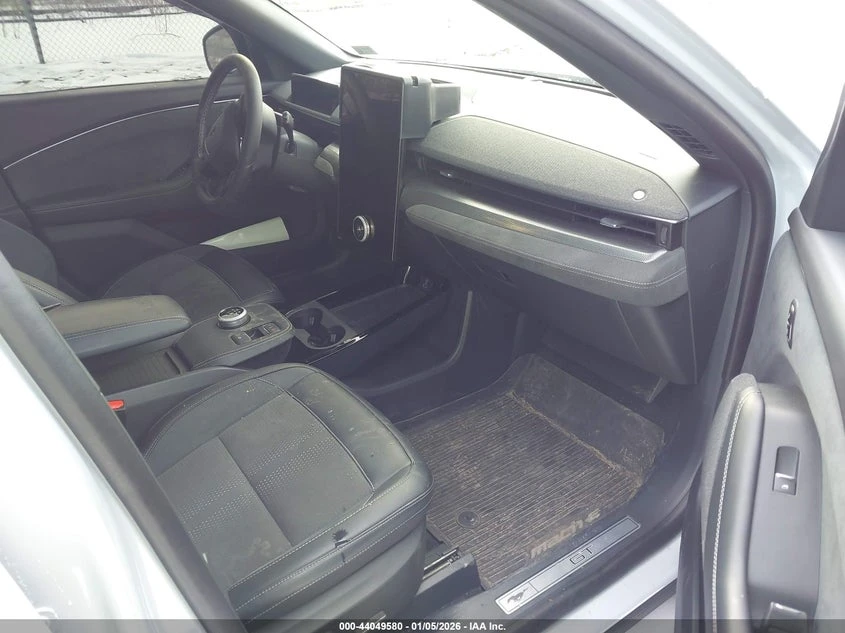 Ford Mustang Mach-E Gt, снимка 5 - Автомобили и джипове - 53823671