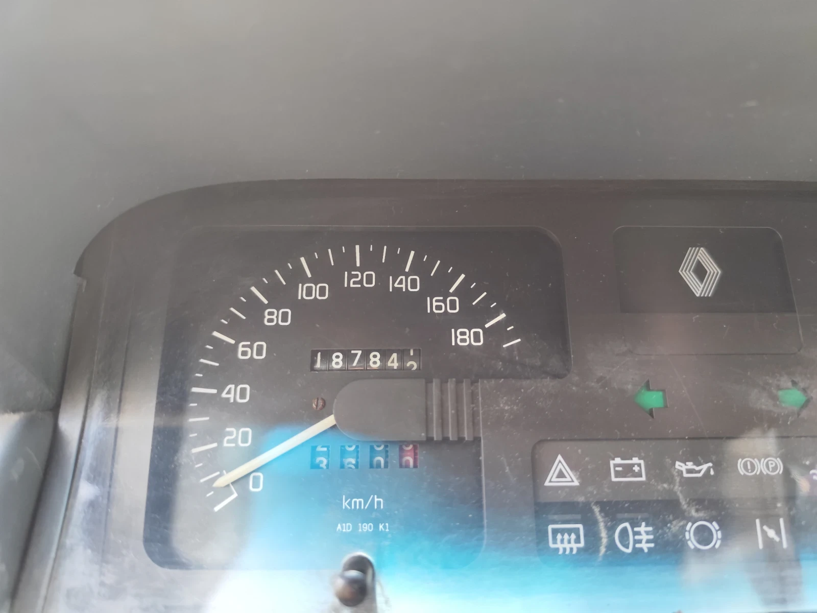 Renault Clio, снимка 10 - Автомобили и джипове - 53895242