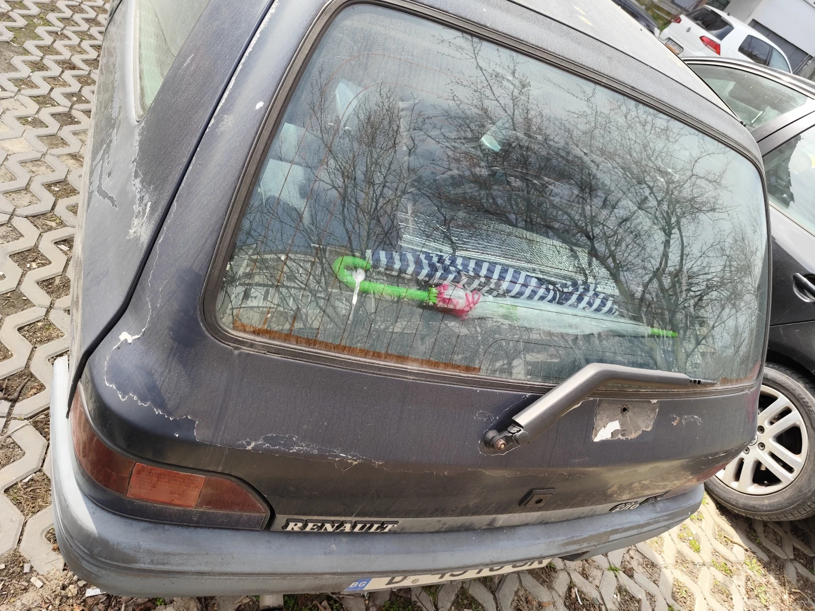 Renault Clio, снимка 4 - Автомобили и джипове - 53895242