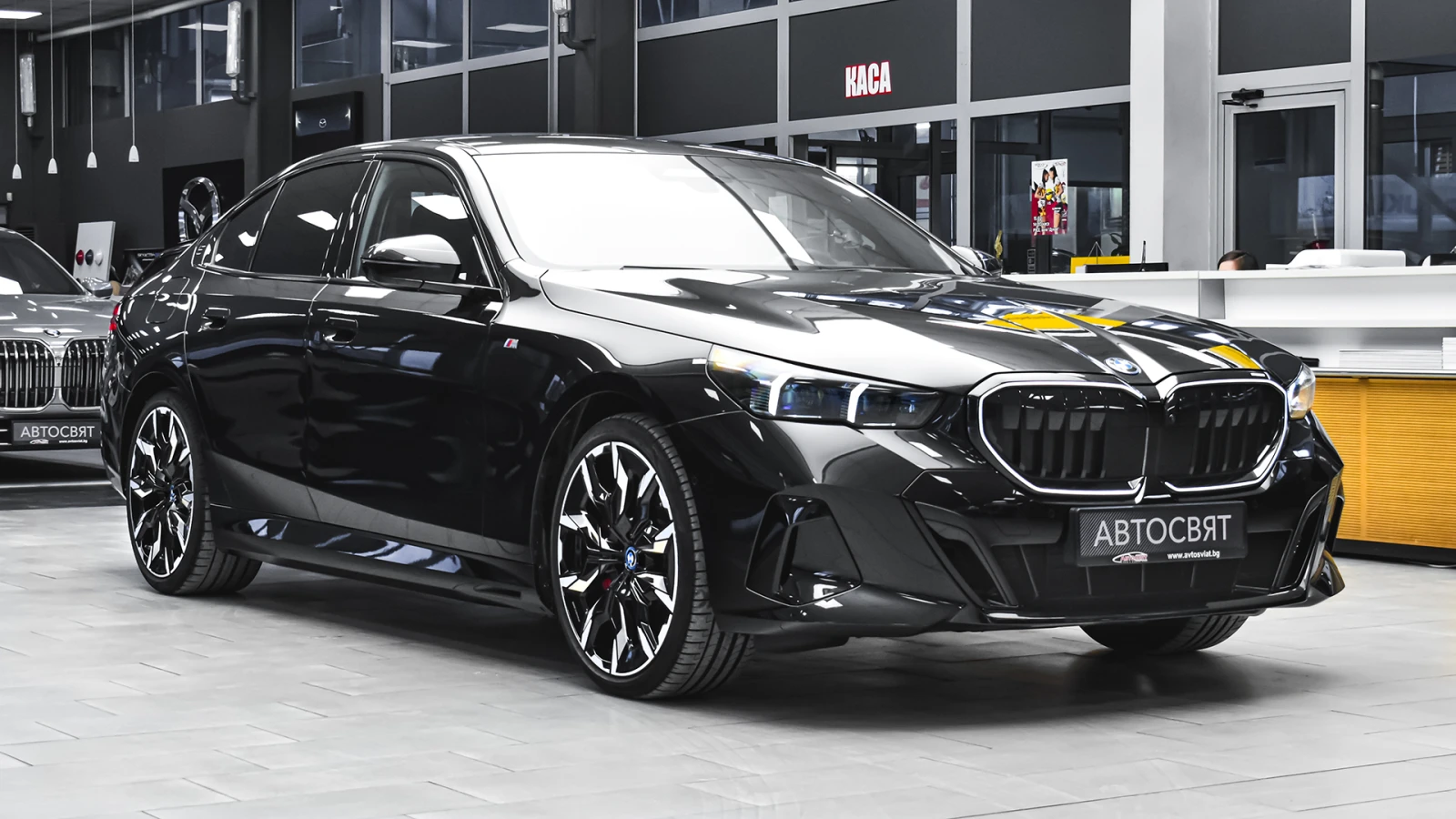 BMW 550 e xDrive M Sport Pro PHEV Steptronic, снимка 5 - Автомобили и джипове - 53910081