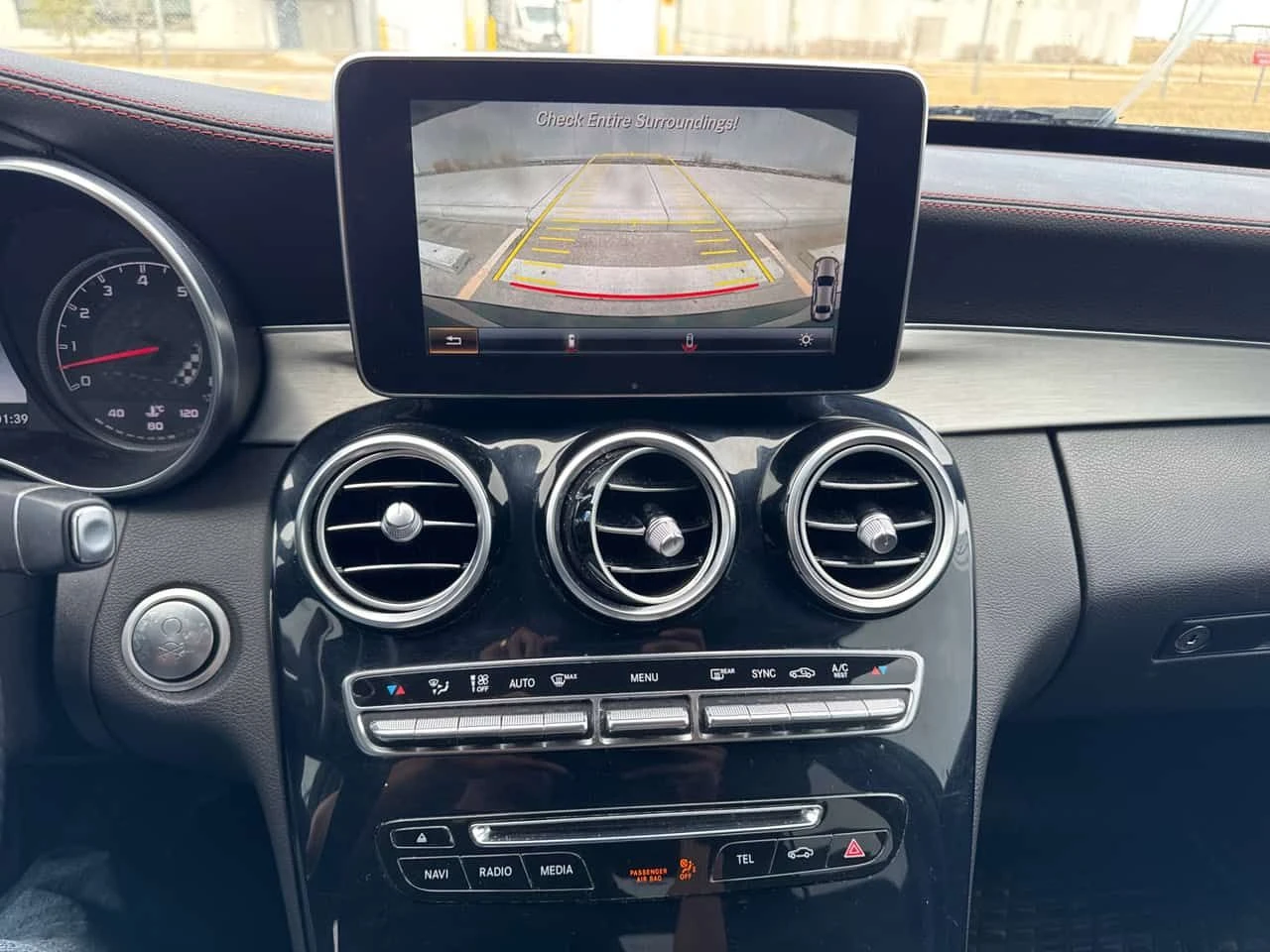 Mercedes-Benz C 450 AMG * CARFAX * BURMESTER * 360  * HEAD-UP, снимка 13 - Автомобили и джипове - 53918782