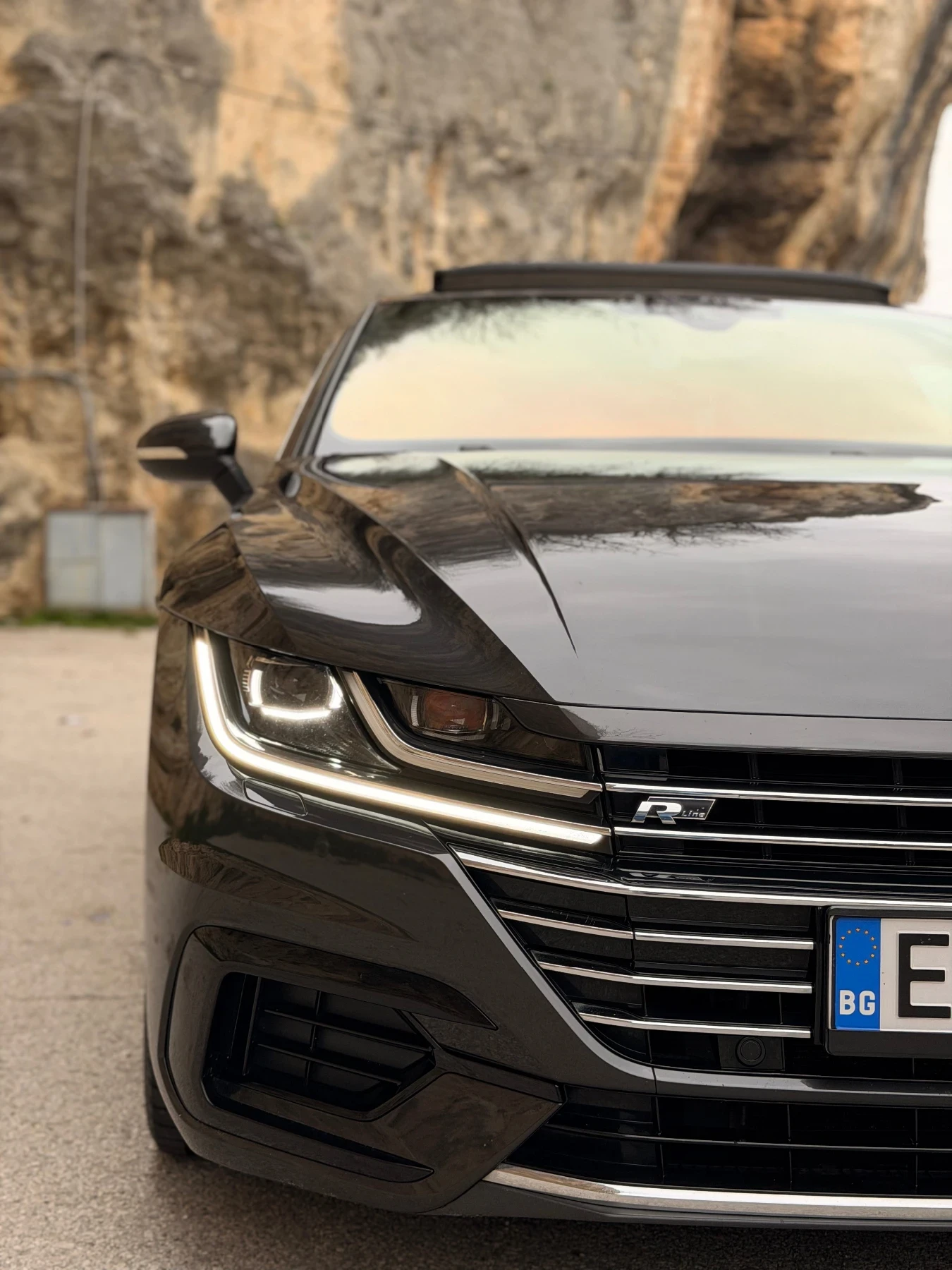 VW Arteon * R-Line * Pano * 360 , снимка 6 - Автомобили и джипове - 54058408