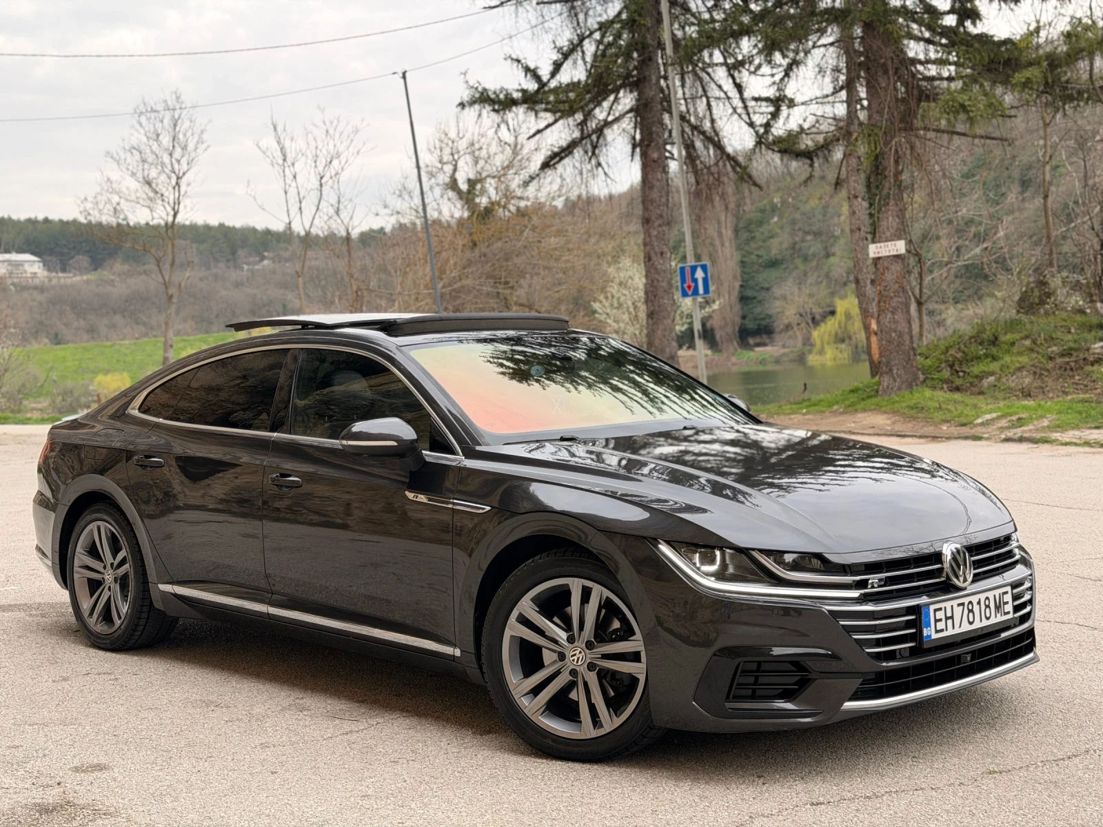 VW Arteon * R-Line * Pano * 360 , снимка 3 - Автомобили и джипове - 54058408