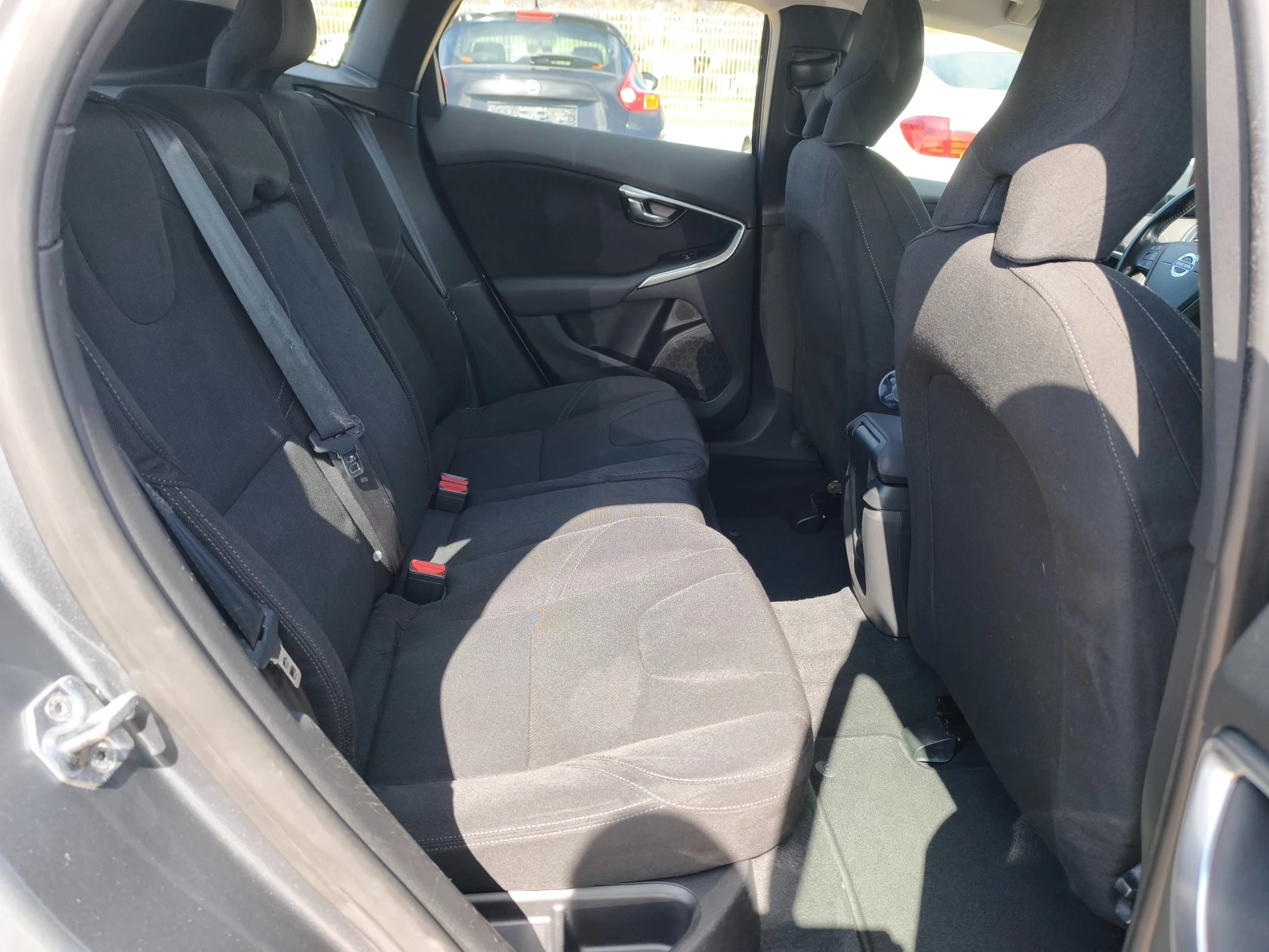 Volvo V40 ���� ���� | Mobile.bg � ����������� 15