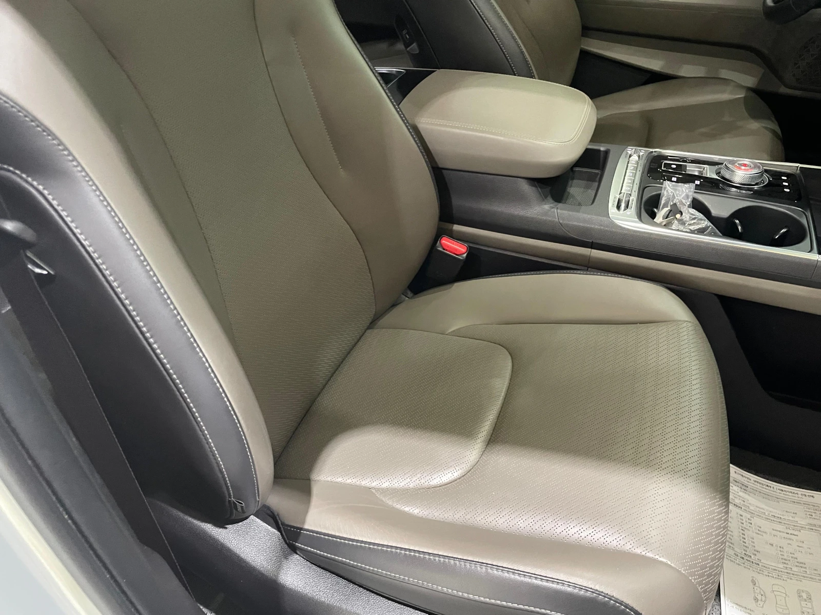 Kia Carnival 2.2D ! 8+ 1 ! Signature !, снимка 11 - Автомобили и джипове - 54135659