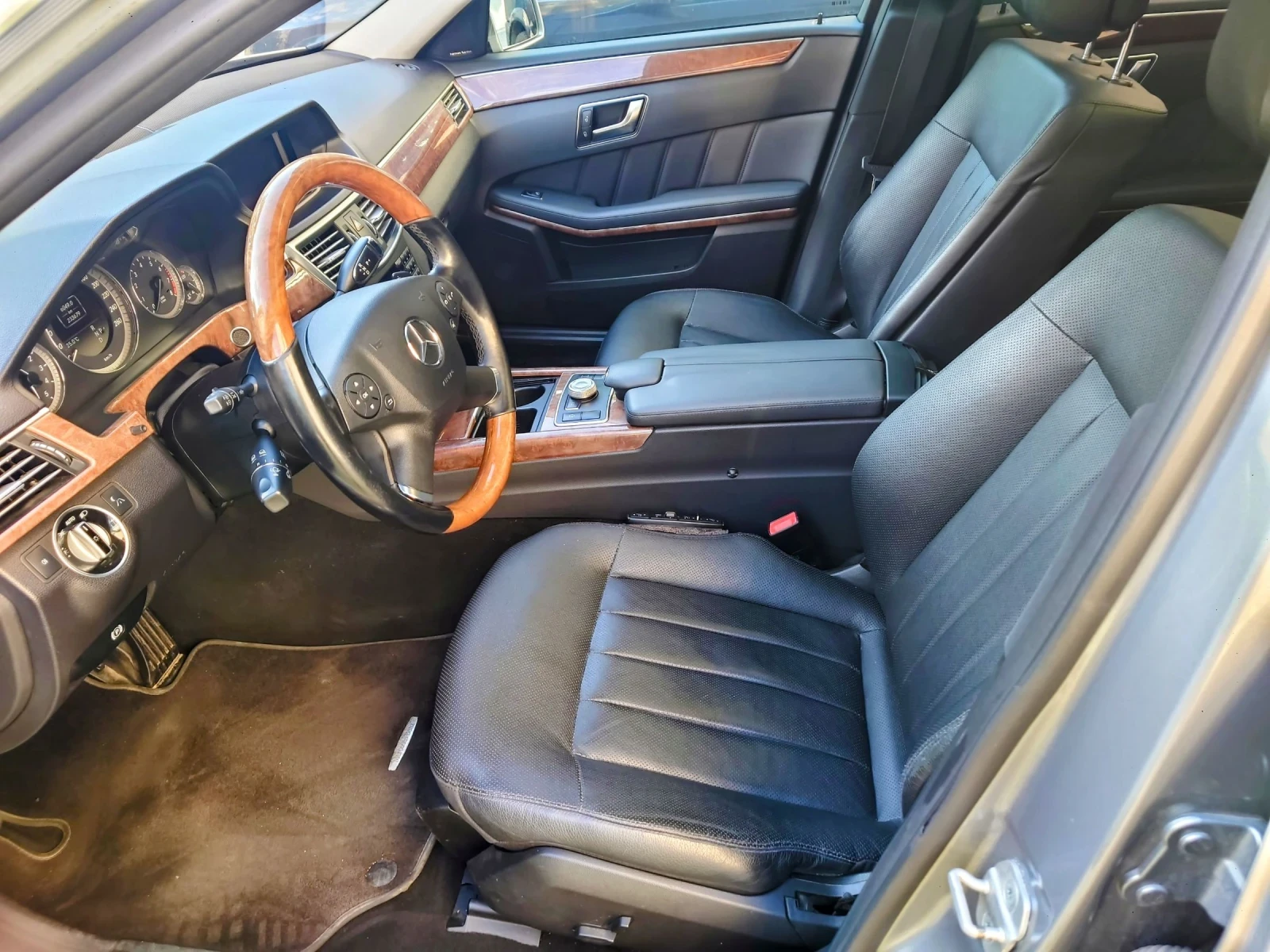 Mercedes-Benz E 350 4matic/distronic/обдухване, снимка 6 - Автомобили и джипове - 54233944