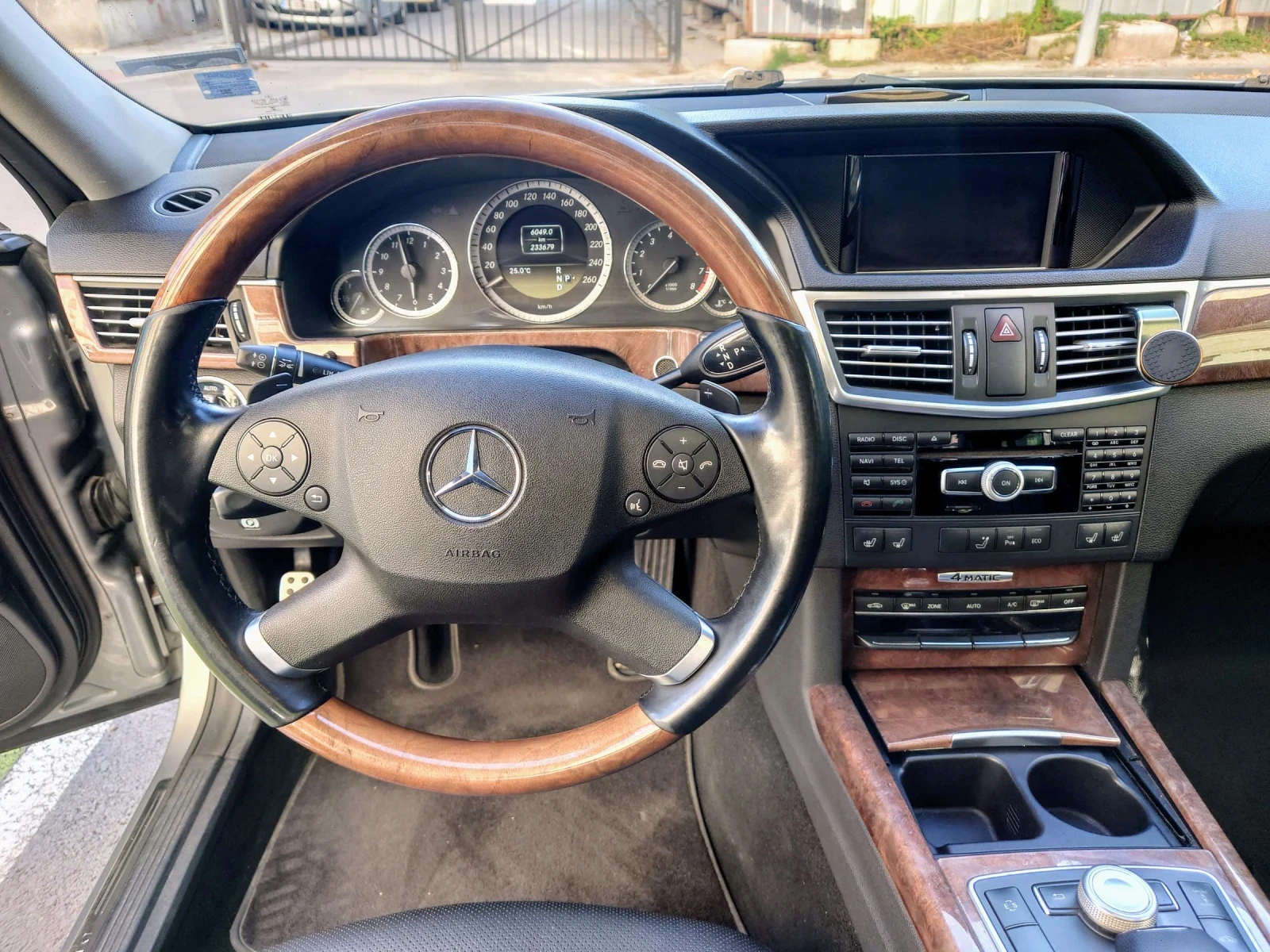 Mercedes-Benz E 350 4matic/distronic/обдухване, снимка 7 - Автомобили и джипове - 54233944