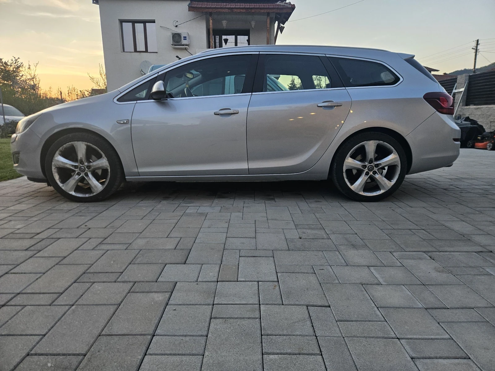 Opel Astra, снимка 11 - Автомобили и джипове - 54382605