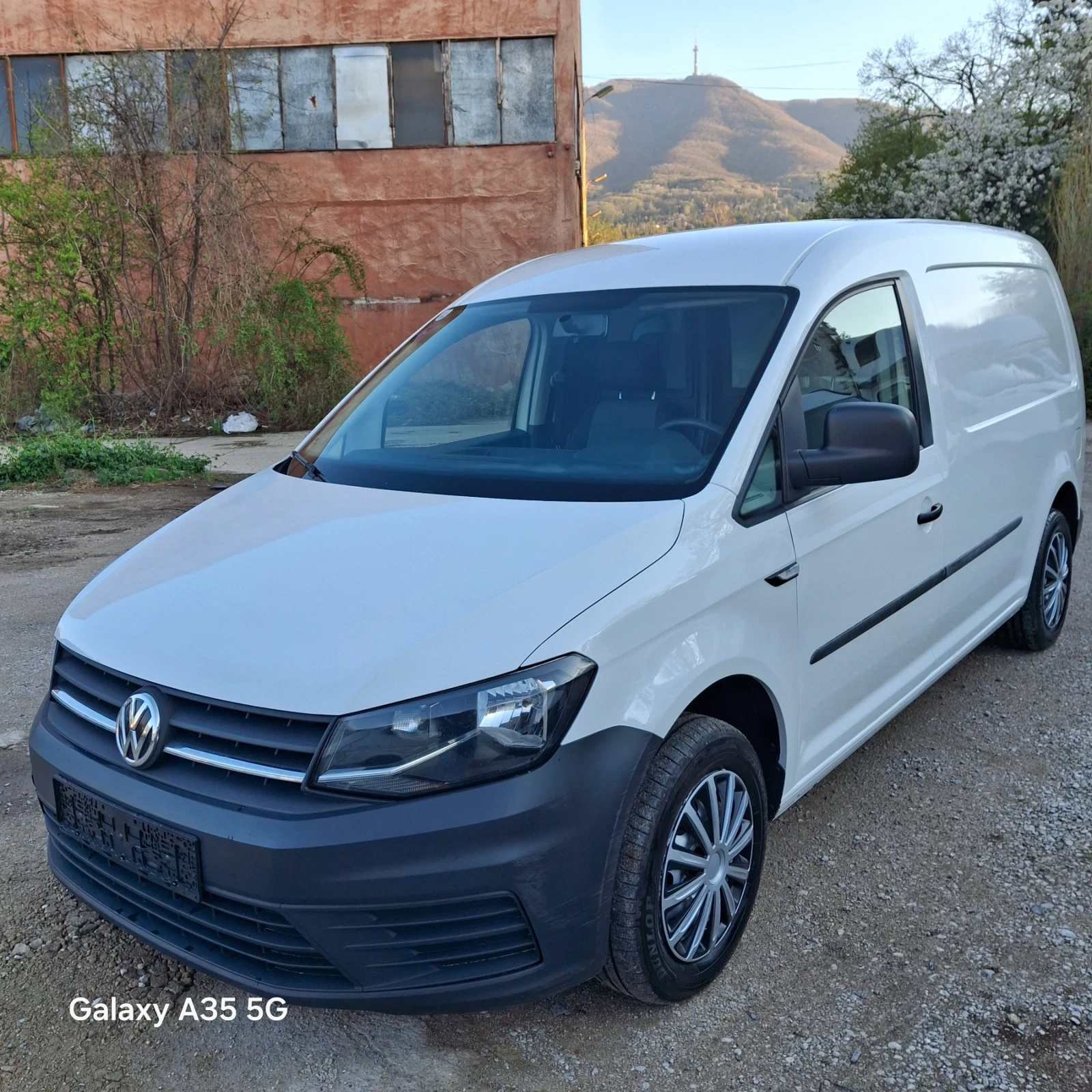 VW Caddy 2.0 TDI. MAXI !!!