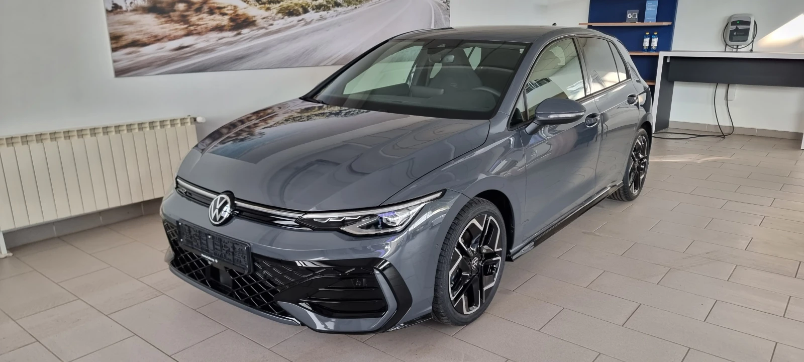 VW Golf R - Line Plus  DSG