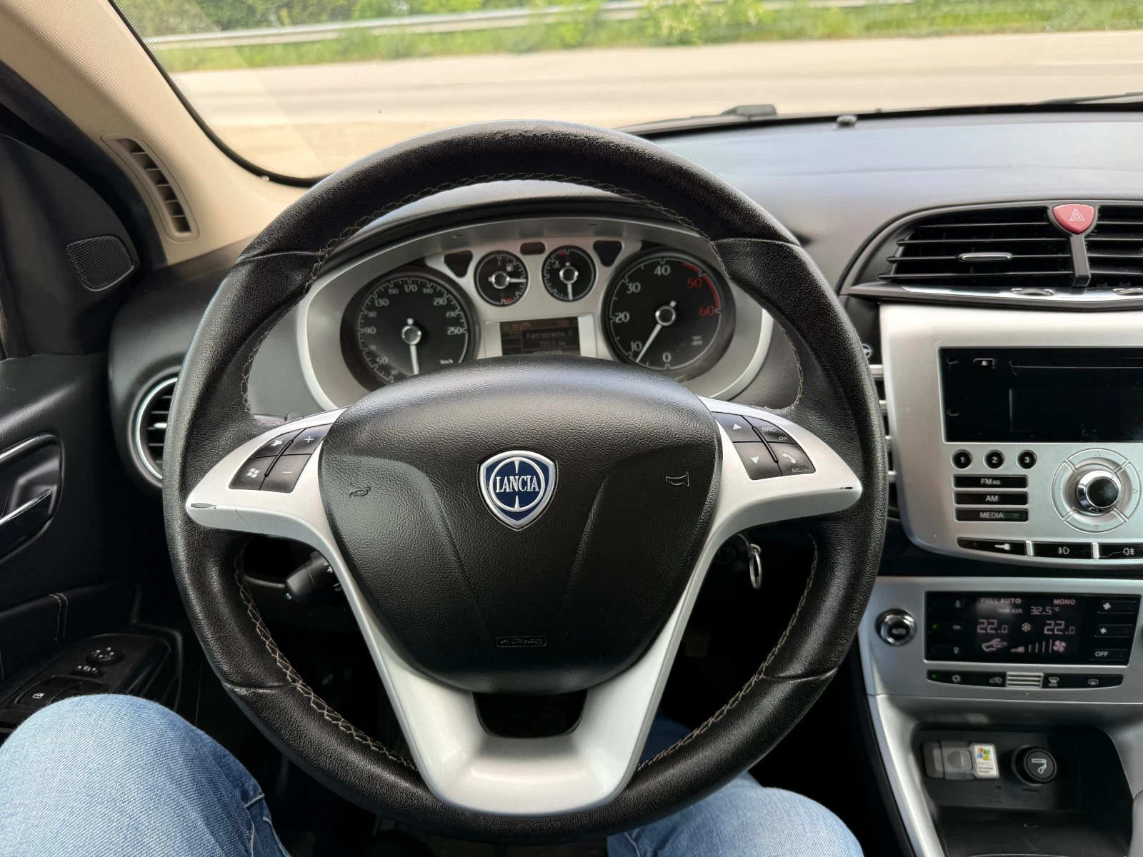Lancia Delta 2.0 D 165 k.�. | Mobile.bg � ����������� 15