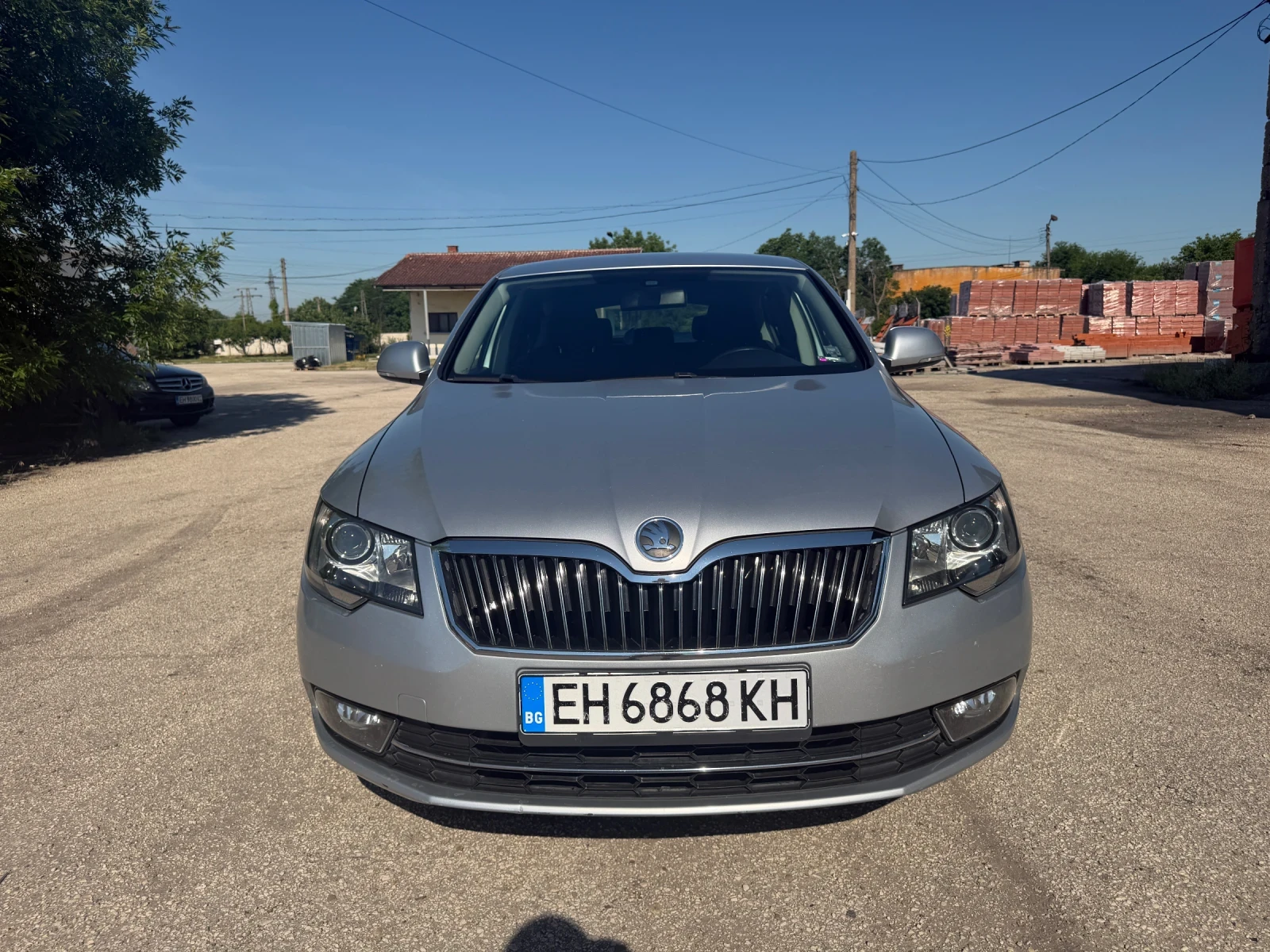 Skoda Superb 2.0 TDI, снимка 8 - Автомобили и джипове - 54843490