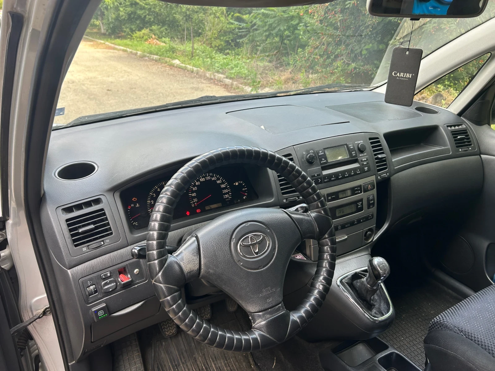 Toyota Corolla verso, снимка 6 - Автомобили и джипове - 55067097
