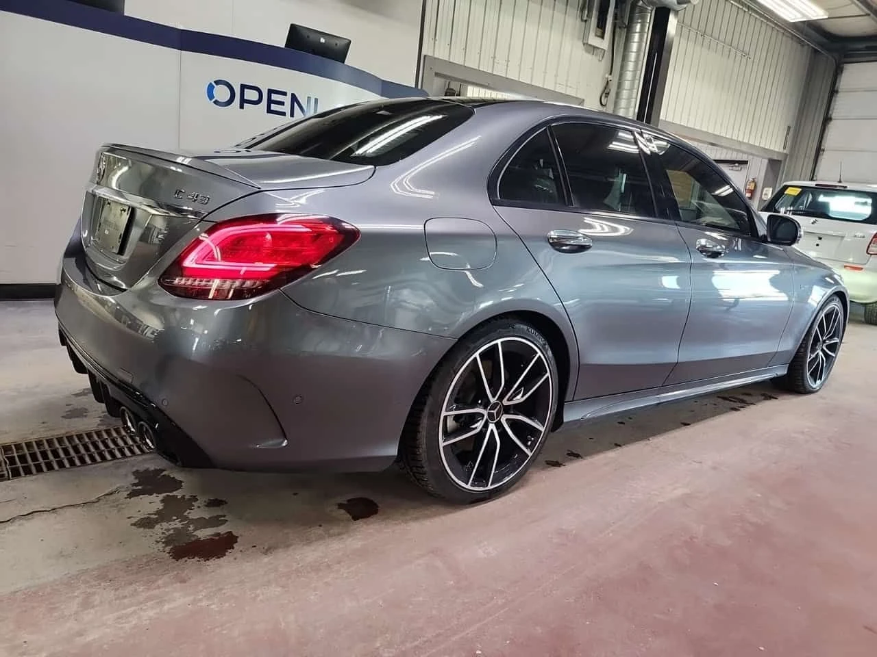 Mercedes-Benz C 43 AMG * 43 AMG * АВТОКРЕДИТ БЕЗ ПЪРВОНАЧАЛНА ВНОСКА* , снимка 3 - Автомобили и джипове - 55067744