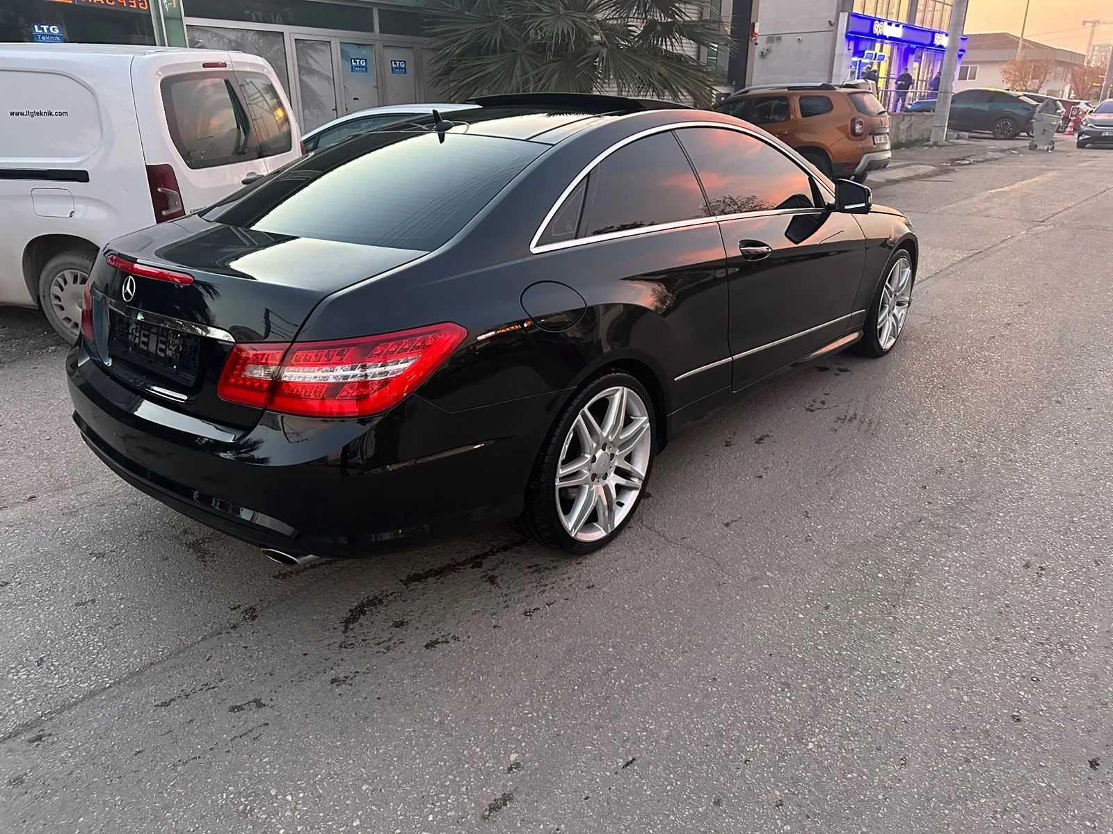 Mercedes-Benz E 350, снимка 6 - Автомобили и джипове - 55076834