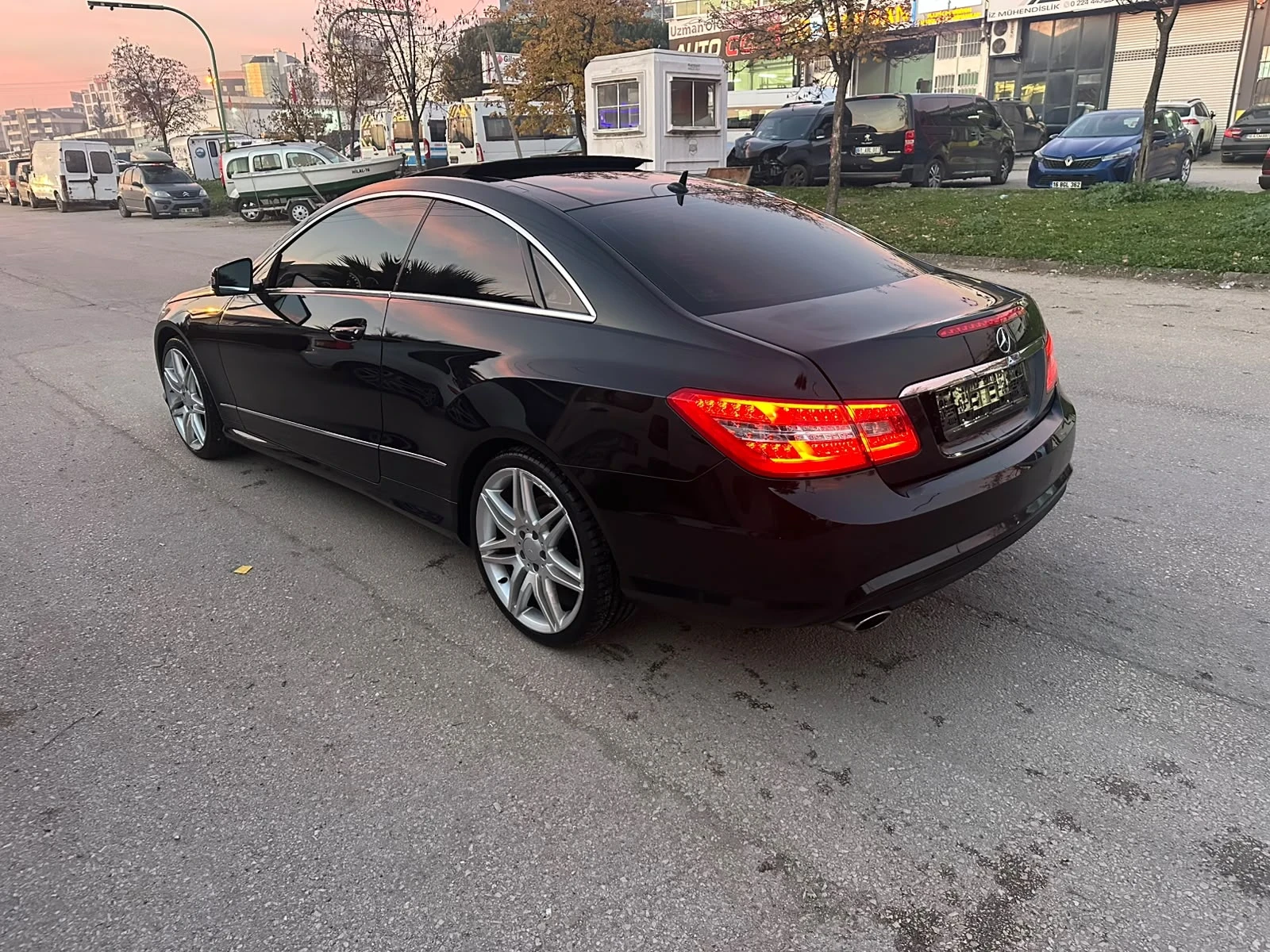 Mercedes-Benz E 350, снимка 4 - Автомобили и джипове - 55076834