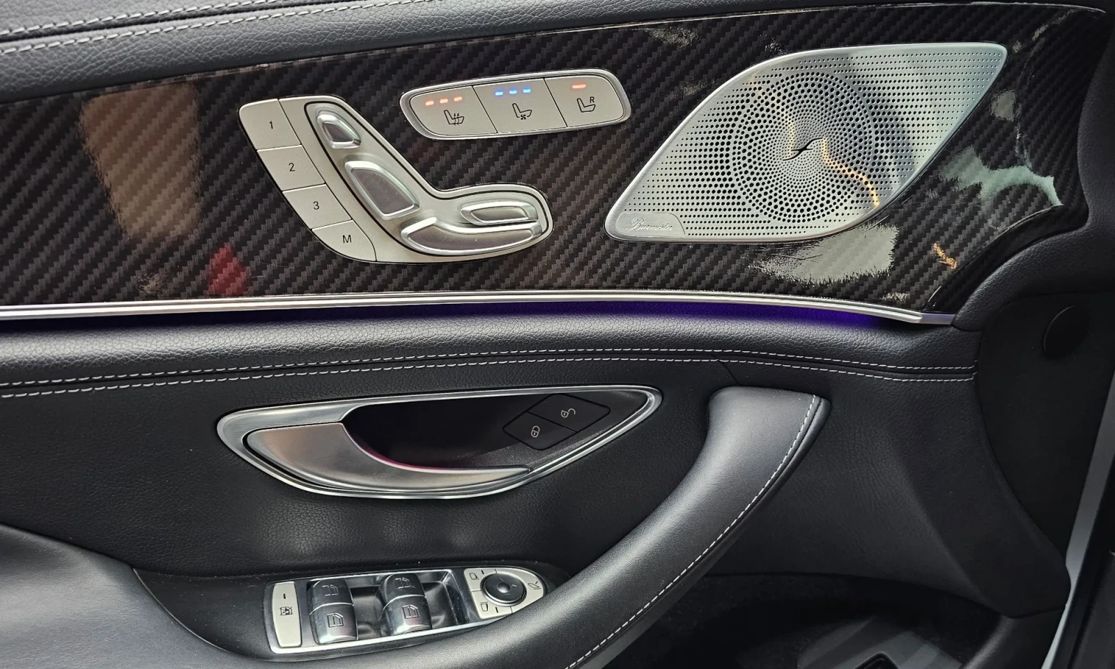 Mercedes-Benz AMG GT 43 4MATIC+ | ОБДУХ| DISTRO| HEADS UP| Burmester3D, снимка 14 - Автомобили и джипове - 55082281