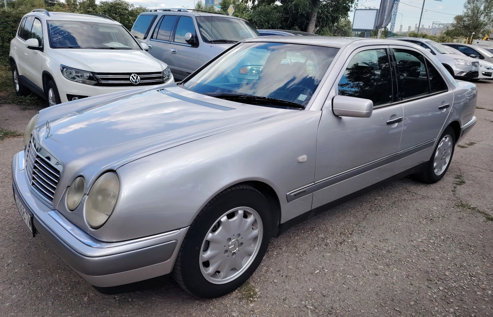 Mercedes-Benz E 200  2.0i/Compresor/Eleganse, снимка 2 - Автомобили и джипове - 55456021