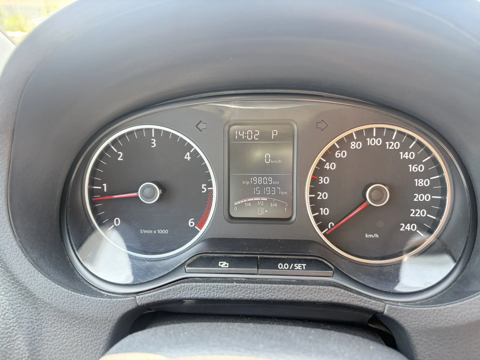 VW Polo 1.6TDI DSG7, снимка 7 - Автомобили и джипове - 55604384