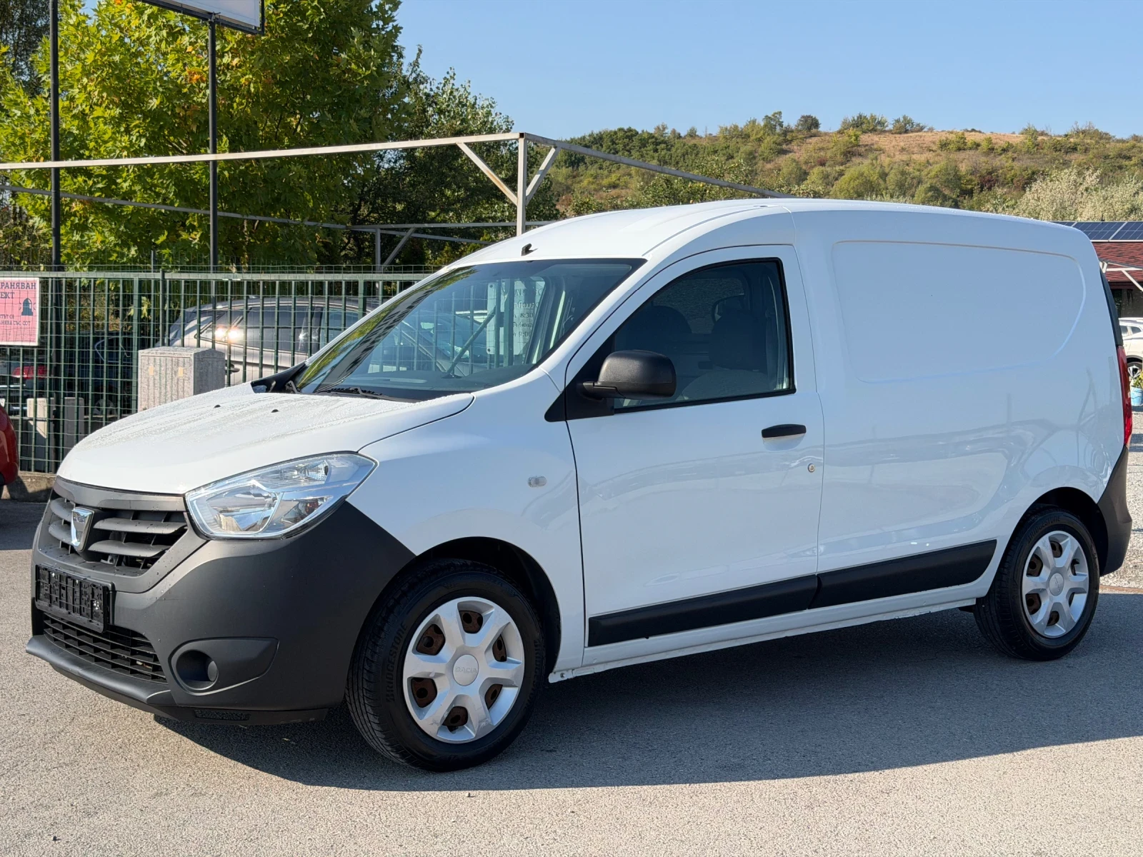 Dacia Dokker 1.5 DCi, снимка 3 - Автомобили и джипове - 55636322