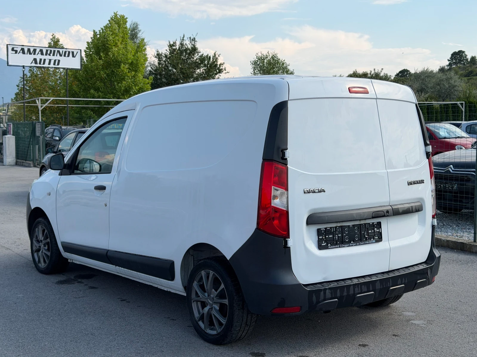 Dacia Dokker 1.5 DCi, снимка 5 - Автомобили и джипове - 55636322
