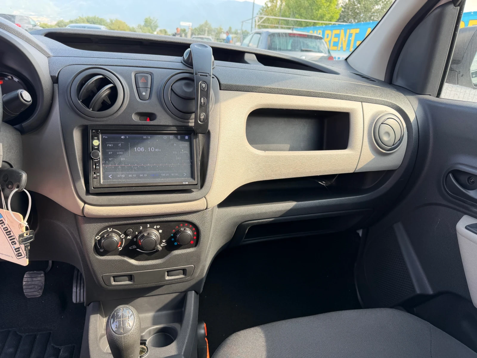 Dacia Dokker 1.5 DCi, снимка 11 - Автомобили и джипове - 55636322