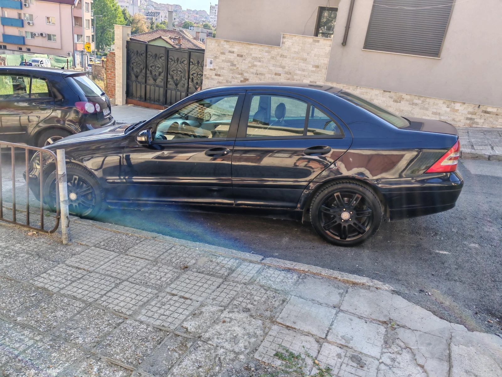 Mercedes-Benz C 200, снимка 4 - Автомобили и джипове - 55674426