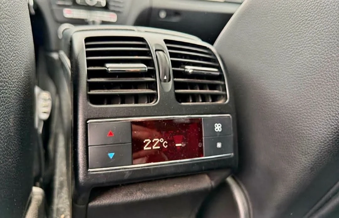 Mercedes-Benz C 220 Сервизна История Панорама Blind - Spod Navi Kamera, снимка 15 - Автомобили и джипове - 55932009