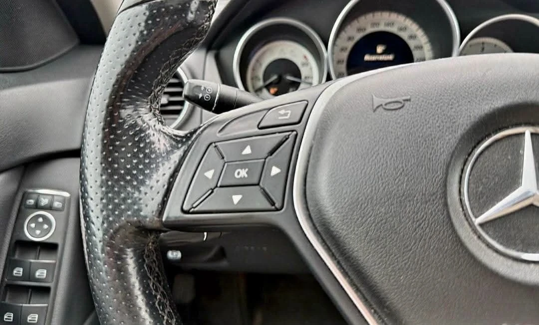 Mercedes-Benz C 220 Сервизна История Панорама Blind - Spod Navi Kamera, снимка 5 - Автомобили и джипове - 55932009