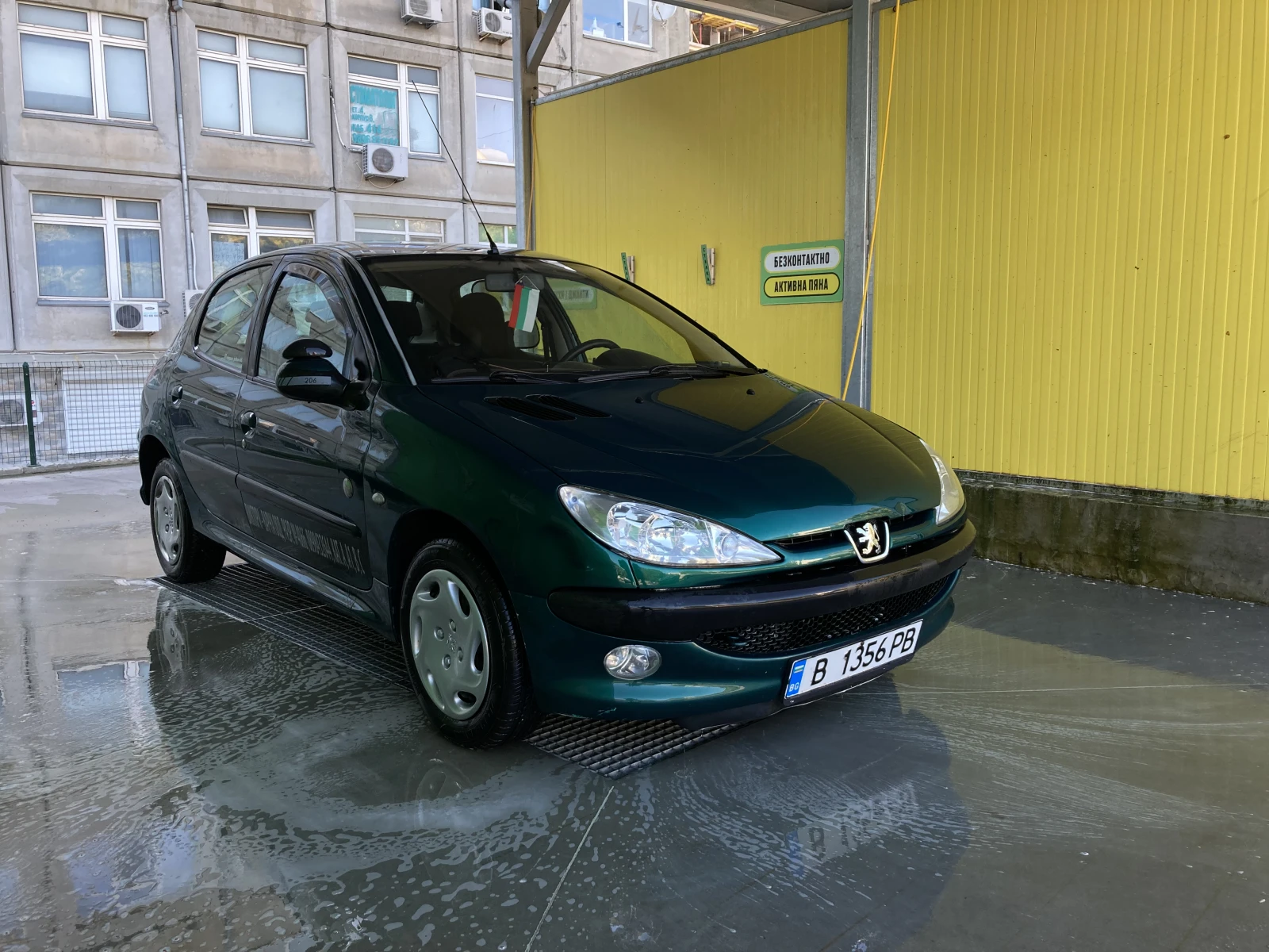 Peugeot 206, снимка 2 - Автомобили и джипове - 56067318
