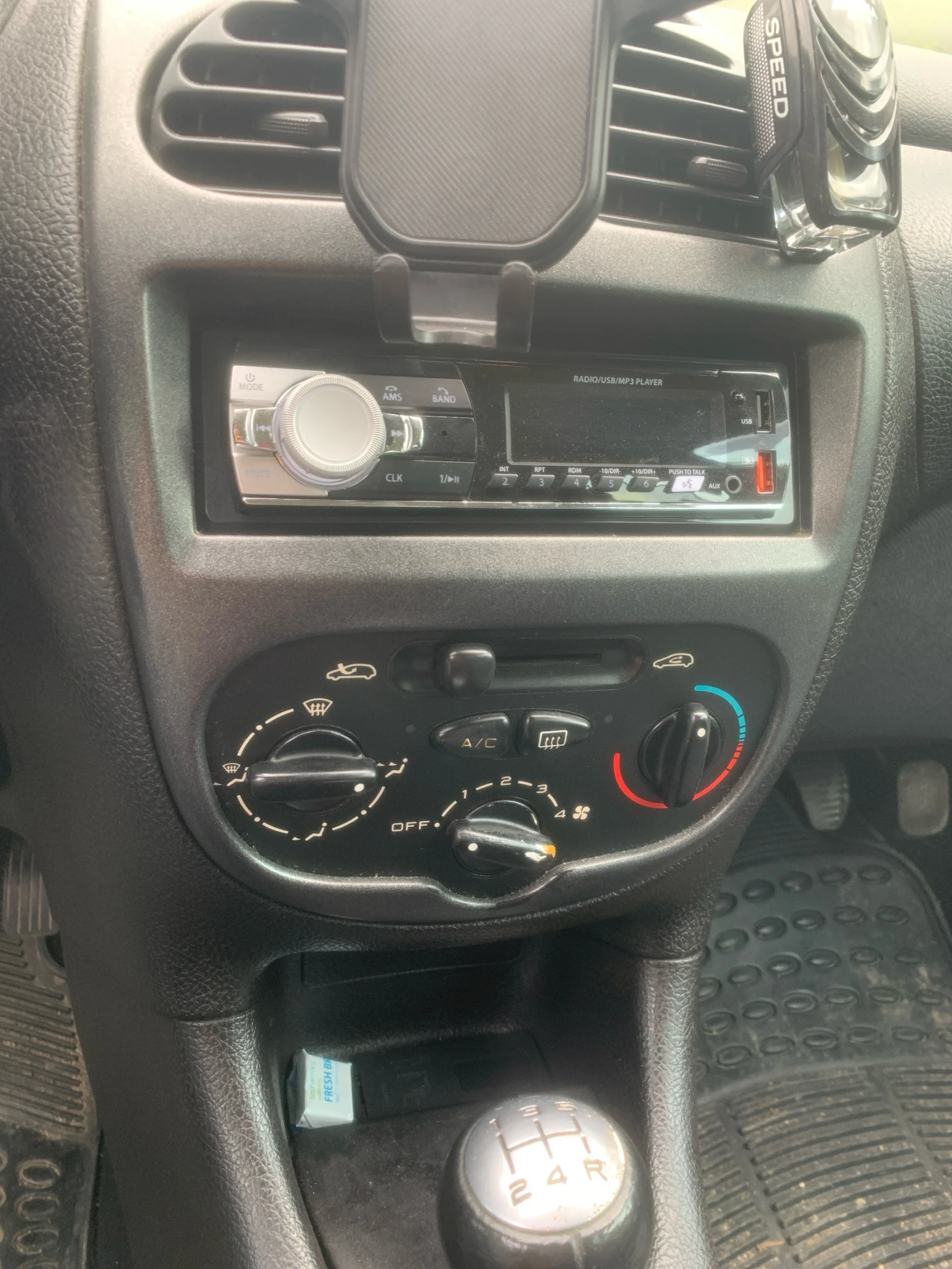 Peugeot 206, снимка 7 - Автомобили и джипове - 56067318