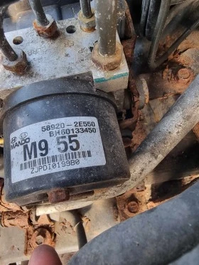 Kia Sportage 2.0 CRDI/Автоматик/Лети джанти 16, снимка 14