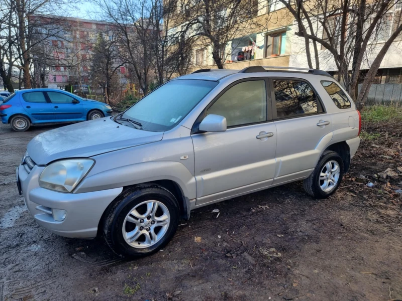 Kia Sportage 2.0 CRDI/Автоматик, снимка 2 - Автомобили и джипове - 51899591