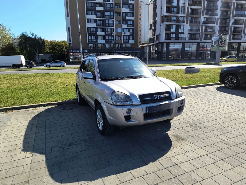 Hyundai Tucson 2.0i ГАЗ/БЕНЗИН 4Х4, снимка 3 - Автомобили и джипове - 47737198