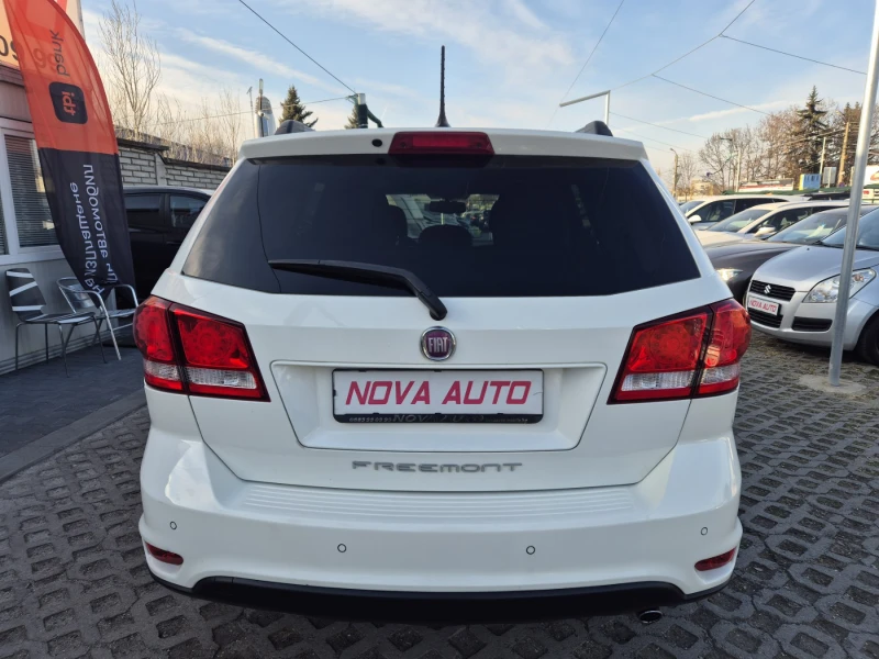 Fiat Freemont 2.0D-7 МЕСТА-СУПЕР СЪСТОЯНИЕ , снимка 3 - Автомобили и джипове - 49135457