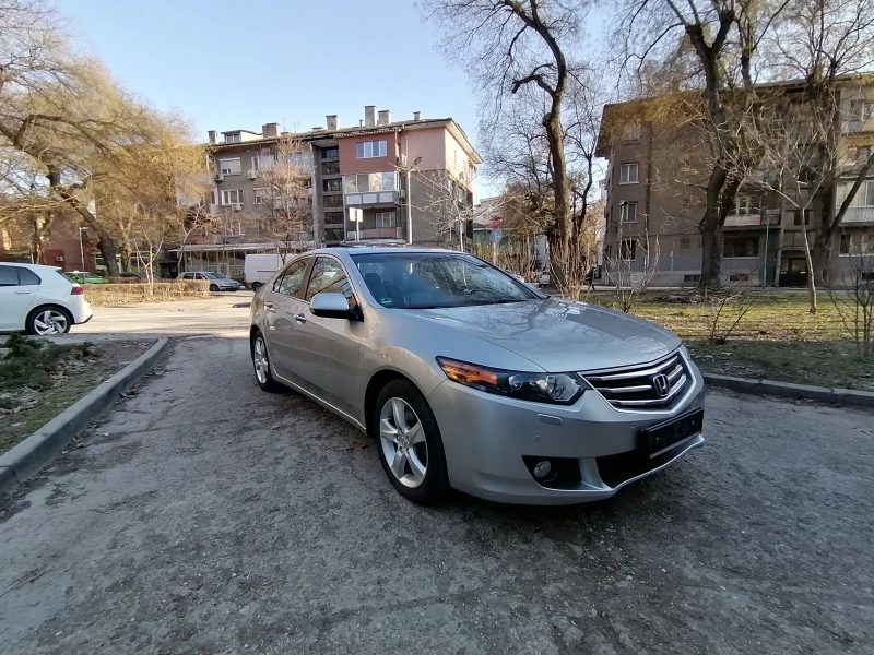 Honda Accord 2.4 EXECUTIVE+ 2010.кожа.Панорамен люк , снимка 4 - Автомобили и джипове - 49218507