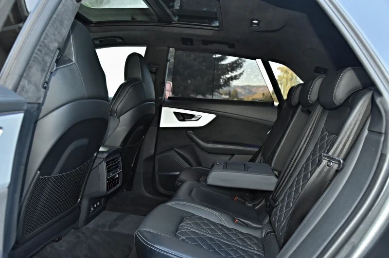 Audi SQ8 4.0 V8T B&O RS-SITZE CARBON 22-RS 360 NIG-VIS MTM, снимка 16 - Автомобили и джипове - 52123797