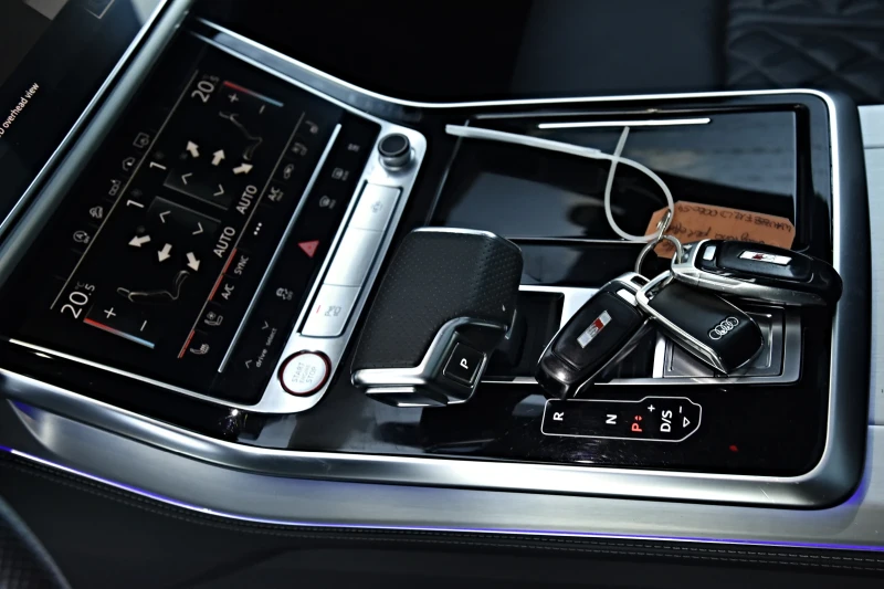 Audi SQ8 4.0 V8T B&O RS-SITZE CARBON 22-RS 360 NIG-VIS MTM, снимка 13 - Автомобили и джипове - 52123797
