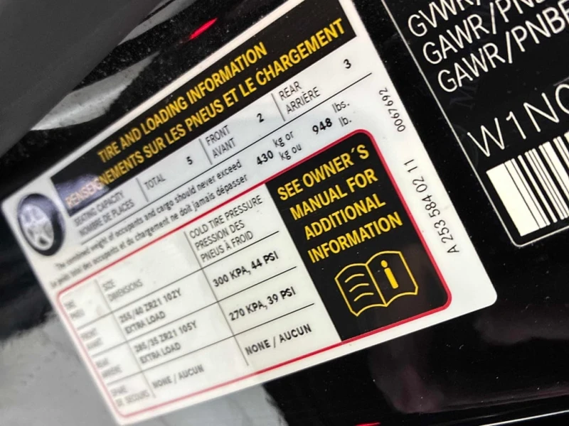 Mercedes-Benz GLC 43 AMG 2023 * CARFAX * БЕЗ ПЪРВОНАЧАЛНА ВНОСКА, снимка 16 - Автомобили и джипове - 53180987